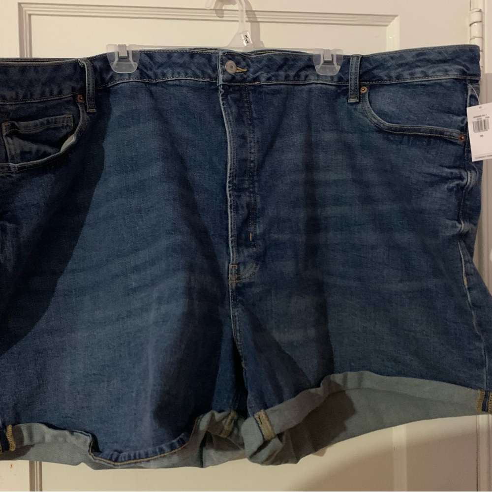 Old Navy High-Waisted Button-Fly OG Straight Jean Shorts, 3in seam.